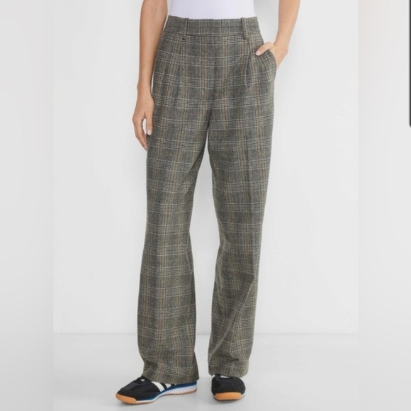 Aritzia Pants - BNWT Aritzia Effortless Pant Calhoun Size 4